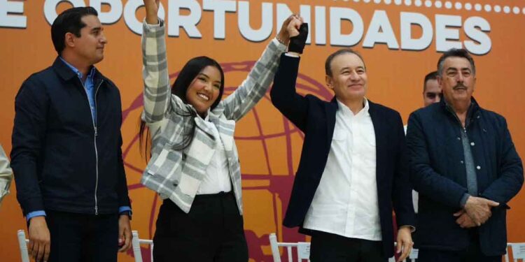 Gobernador Durazo entrega becas, patrullas y equipamiento de seguridad para beneficio del sur del estado