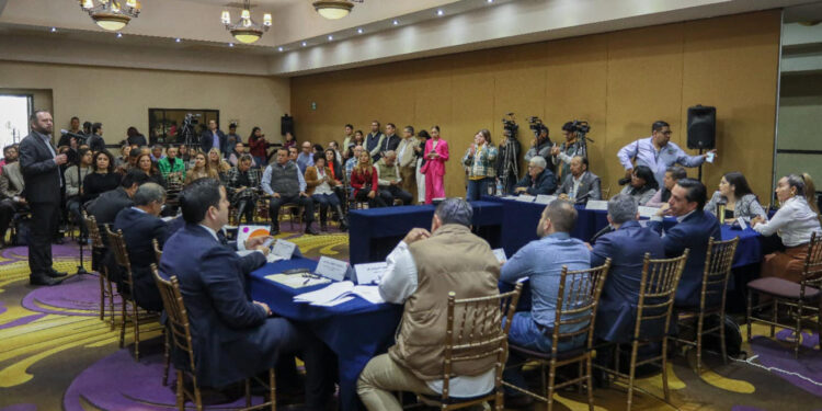 El Congreso de Sonora escucha propuestas sobre reforma electoral en tres municipios