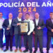 Entrega Toño Astiazarán reconocimiento a Policía del Año 2024