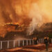 Incesante, el fuego devasta Los Ángeles