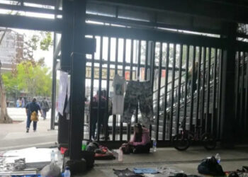 Vuelven vendedoras a la glorieta de Insurgentes tras ser rehabilitada