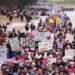 Miles en las calles de EU buscan armar la resistencia contra Trump