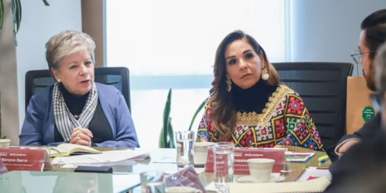 Mara Lezama encabeza reunión con SEMARNAT para el aprovechamiento del chicle en Quintana Roo