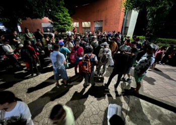 Migrantes señalan que INM intenta desalentar a nueva caravana