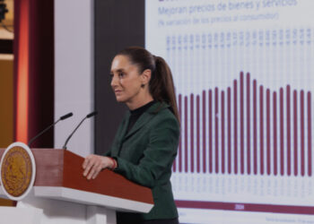Sheinbaum firma reformas secundarias en materia energética