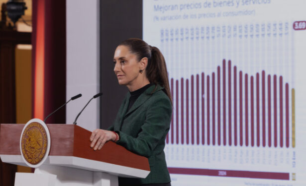 Sheinbaum firma reformas secundarias en materia energética