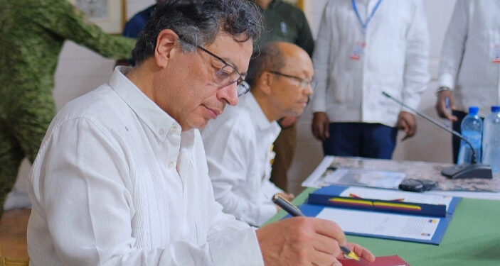 La violencia en Colombia ya no tiene trasfondo político: presidente Petro