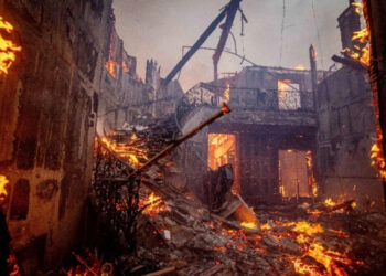 Sin reporte de mexicanos afectados por incendios en Los Ángeles: SRE