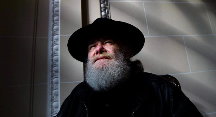 Falleció Garth Hudson, legendario músico de The Band y colaborador de Bob Dylan