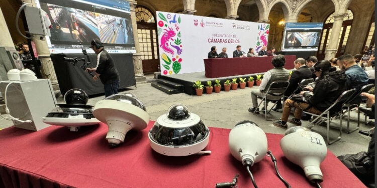 Reforzará la videovigilancia el gobierno con la instalación de 48 mil 800 cámaras