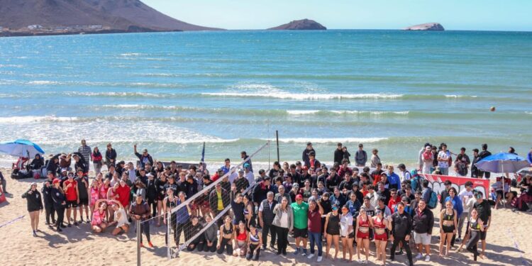 Inaugura Ayuntamiento de Guaymas el torneo de eliminatoria estatal de voleibol de playa.
