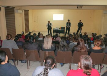 Realizan plática informativa con madres y padres de familia en la secundaria general NO. 3