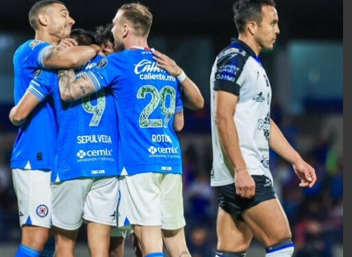 Cruz Azul vence al Querétaro en CU; Santos logra primer triunfo
