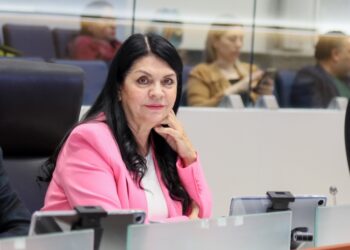 Se abre convocatoria para el séptimo parlamento de mujeres.