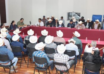 Participa doctora Karla Córdova González en reunión con autoridades de los pueblos Yaquis.
