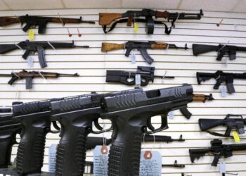 México ampliaría demanda contra armerías si EU declara terroristas a cárteles