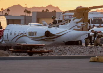Aviones se estrellan en pista de aeropuerto de Scottsdale, Arizona; hay 1 muerto y 3 heridos