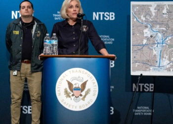 Avioneta se estrella cerca de aeropuerto en Atlanta; hay 2 muertos