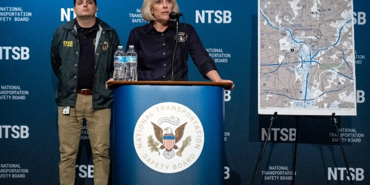 Avioneta se estrella cerca de aeropuerto en Atlanta; hay 2 muertos