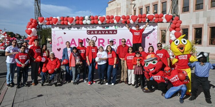 Asisten cientos de Cajemenses a la caravana «amor es paz»