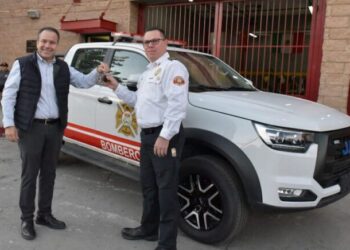 Apoya Toño Astiazarán con cuatro unidades nuevas a Bomberos de Hermosillo