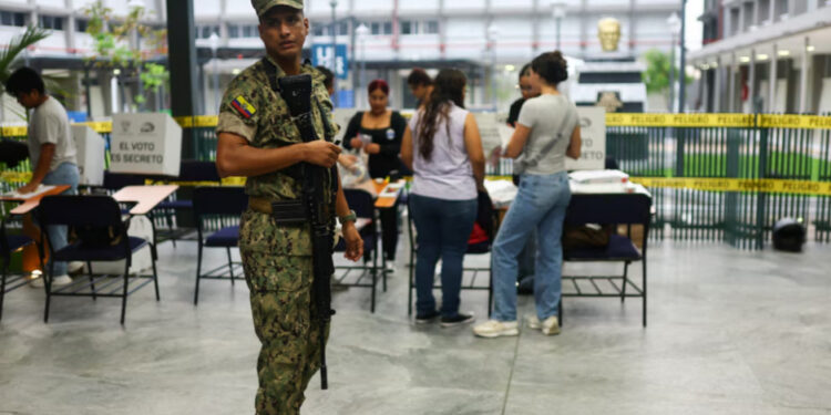 Ecuador elige a nuevo presidente en elecciones generales: esto es lo que tienes que saber