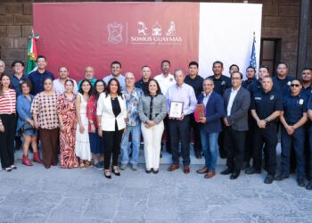 Realizan ceremonia de cruce de banderas entre Guaymas y Mesa, Arizona