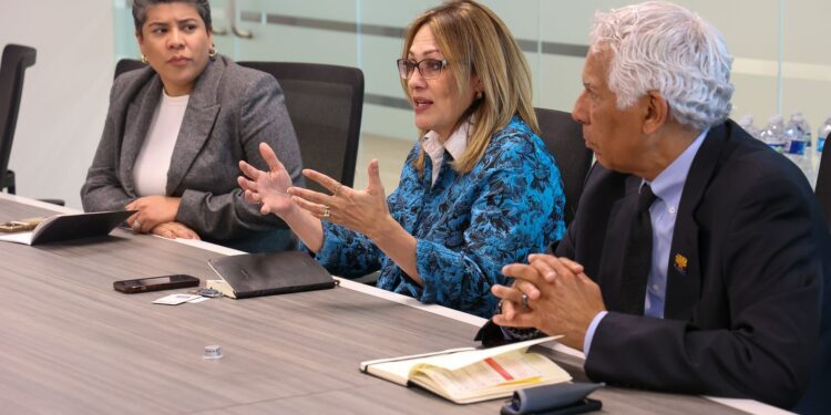 Gobierno de Sonora trabaja en el fortalecimiento de la Economía y el Turismo con Arizona