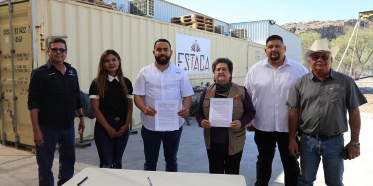 Fortalece Cecyte relación con el ayuntamiento de Quiriego gracias a la firma de convenio.