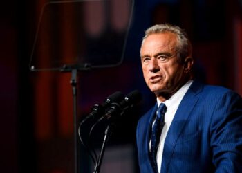 Robert F. Kennedy Jr. es oficialmente el nuevo secretario de Salud de EU