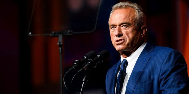 Robert F. Kennedy Jr. es oficialmente el nuevo secretario de Salud de EU