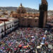 Miles de docentes exigen en Zacatecas solución a conflicto económico