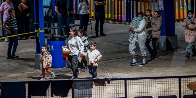 Reasignan a funcionario del ICE por bajas cifras de deportaciones en EU