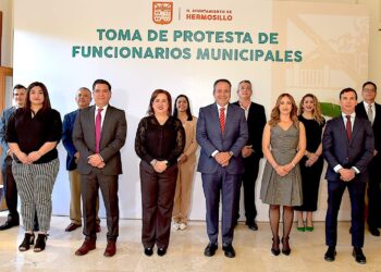 Toma protesta Antonio Astiazarán a servidores públicos en nuevas áreas municipales