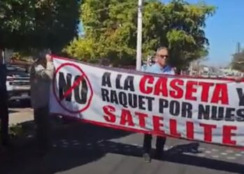 Cierran la calle Obregón y Comendador, vecinos de la colonia Villa Satélite.