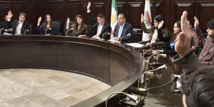 Suma Toño Astiazarán a jóvenes para trabajar a favor de Hermosillo