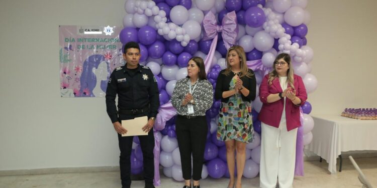 Conmemoran día de la mujer en la secretaría de Seguridad Pública Municipal