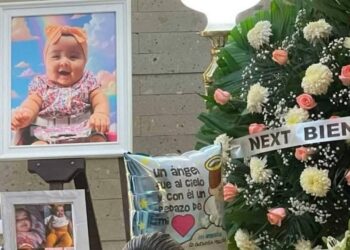 Familiares despidieron a Ana Karen, la niña de 6 meses que fue olvidada por su padre en el carro y perdio la vida. 