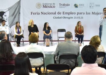 Realizan feria nacional de empleo para las mujeres en Cajeme