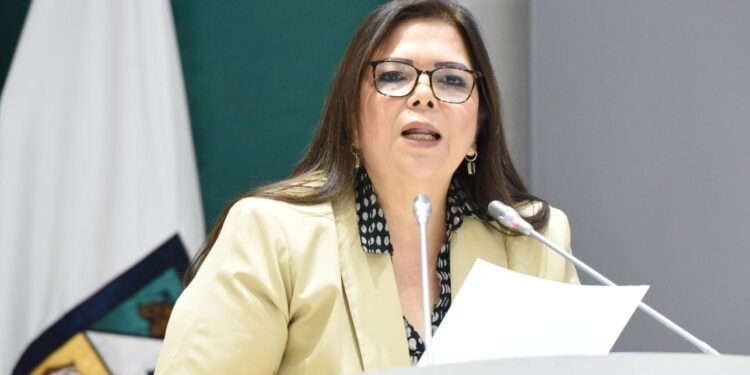La diputada Gabriela Tapia Fonllem expresa su apoyo a la lucha del magisterio contra las reformas a la Ley del ISSSTE