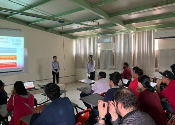 Lleva Instituto de la Juventud pláticas en el marco del Día Internacional de la Mujer