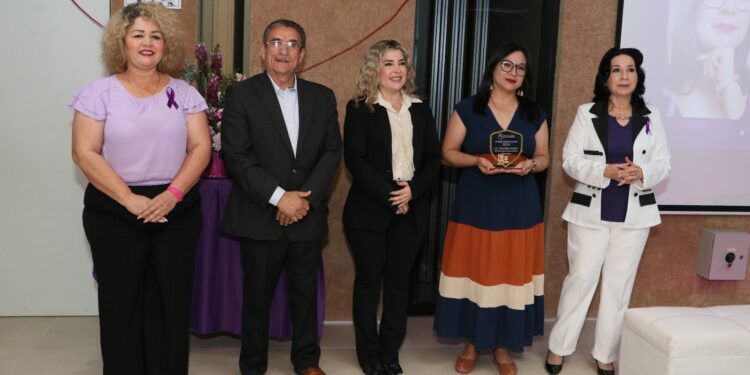 Reconocen a Mujeres Navojoenses Líderes