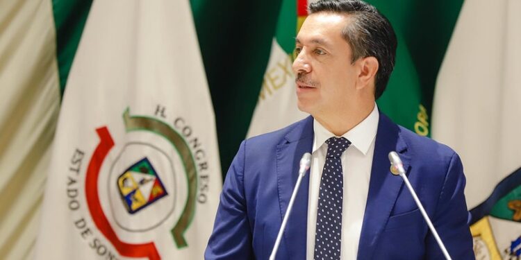 Diputado David Figueroa plantea crear incentivos fiscales permanentes en expedición y revalidación de placas para vehículos sustentables