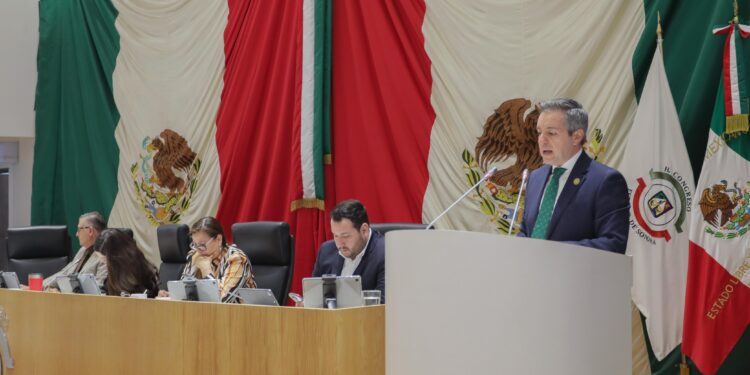 Va diputado Omar Del Valle Colosio por cuidado del agua en Sonora