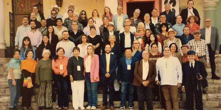 Reconocen a Nogales y alcalde por su apoyo a cultura e historia