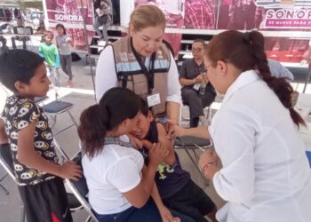 Llama Gobierno de Sonora a vacunarse contra influenza y covid-19 antes del 28 de marzo
