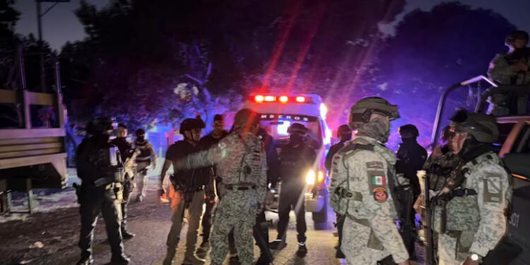 Ataque armado deja cinco oficiales muertos y cuatro heridos en Michoacán y Jalisco