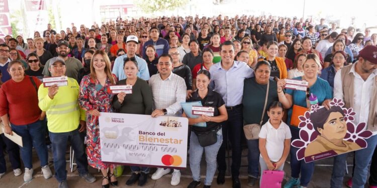 Gobernador Durazo beneficia con beca universal a más de tres mil estudiantes de secundaria