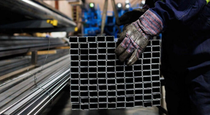 Desde hoy, aranceles de EU a todo el mundo en aluminio y acero