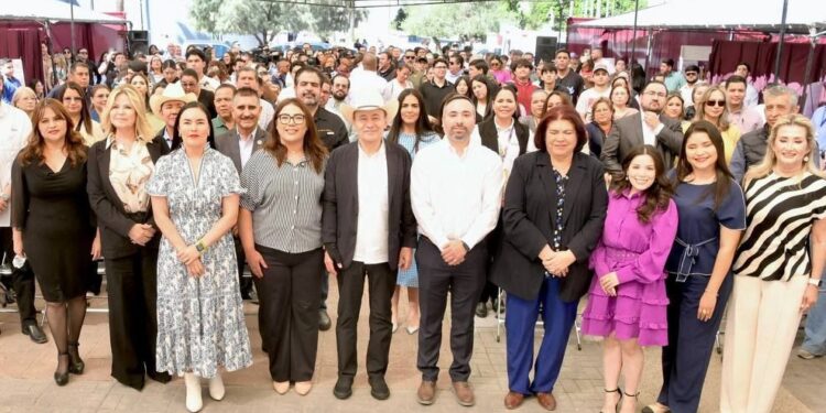 Gobernador Durazo oferta más de mil empleos para mujeres en la Feria Nacional 2025